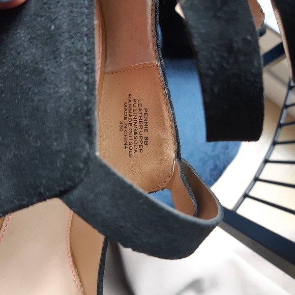 Betsey Johnson Shoes - Black Size 8 - Picture 3 of 3